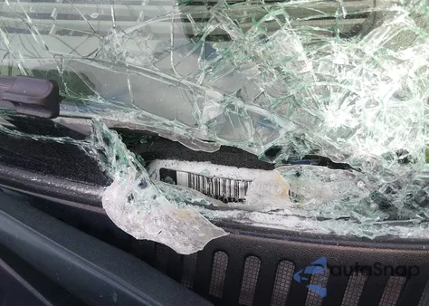 2005 Chevrolet Tahoe Z71 z USA, uszkodzony, nr VIN 1GNEC13T45R185575